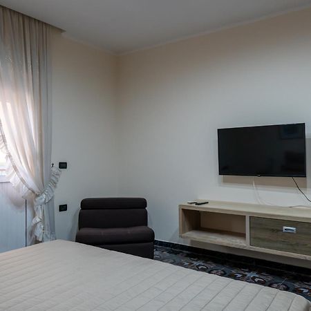 Royal Aparthotel Vlorë Exterior foto